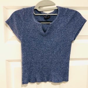 Light blue semi-cropped short sleeve